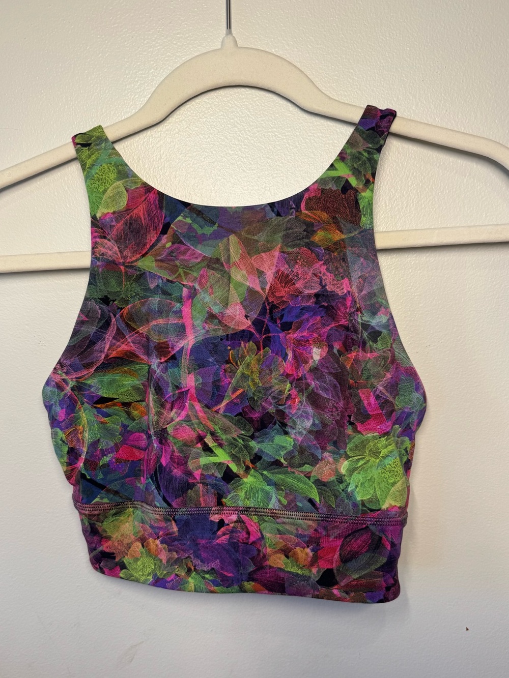 Lululemon Energy High-Neck Longline Tough Bra B-D Cups
Vivid Floral Tone Multi